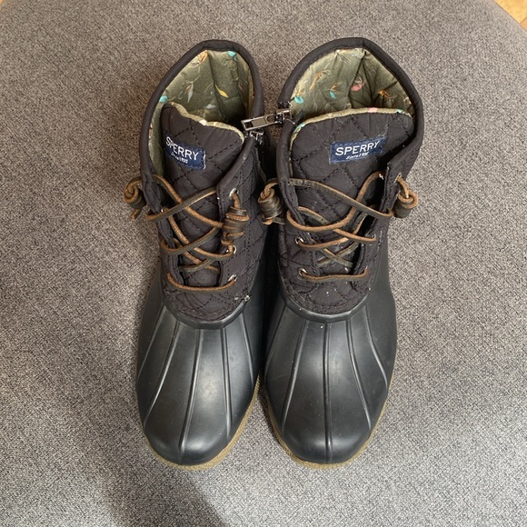 Sperry Woman’s Salt Water Boots size 7.5 - Picture 2 of 4